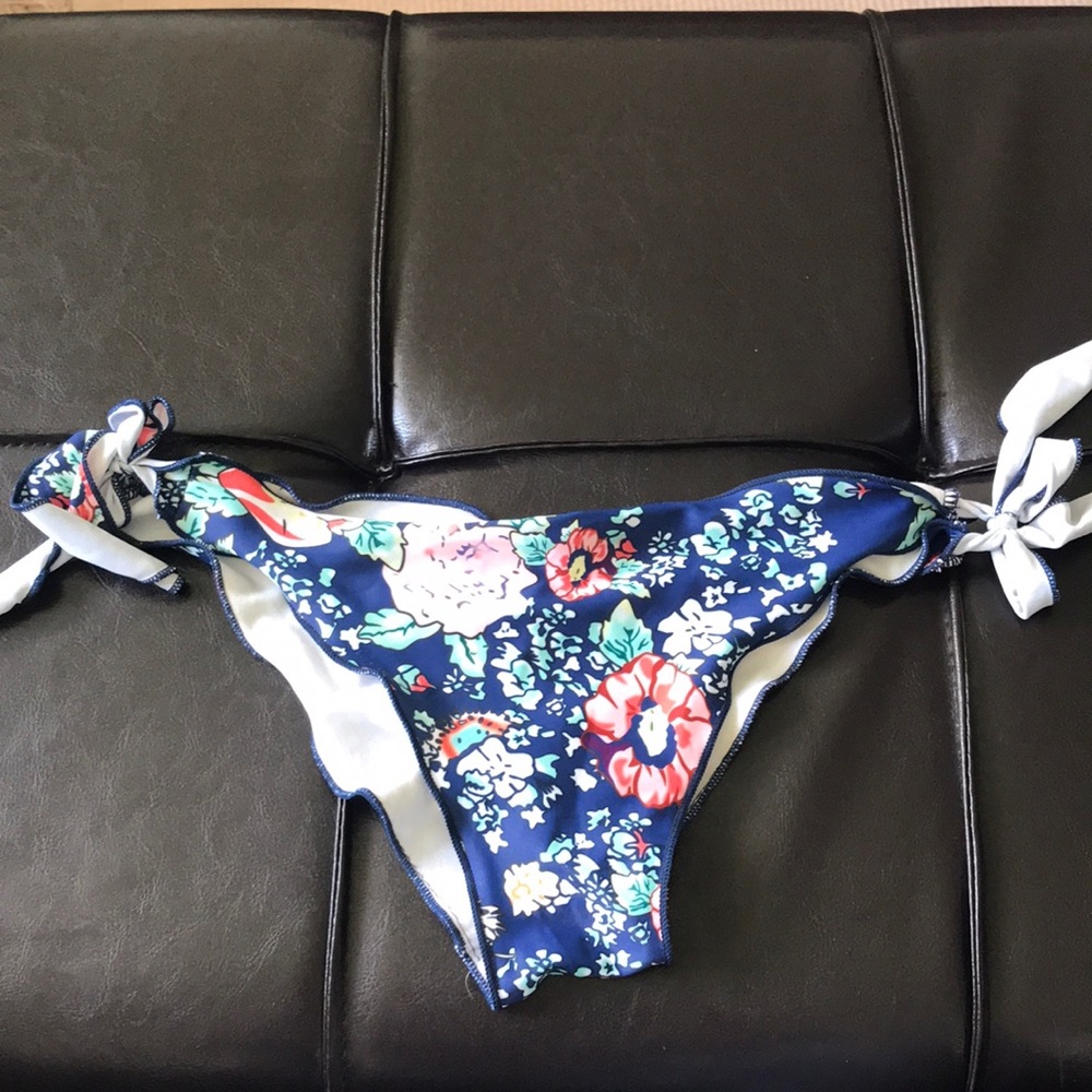 Super Cheeky Swim Bottoms